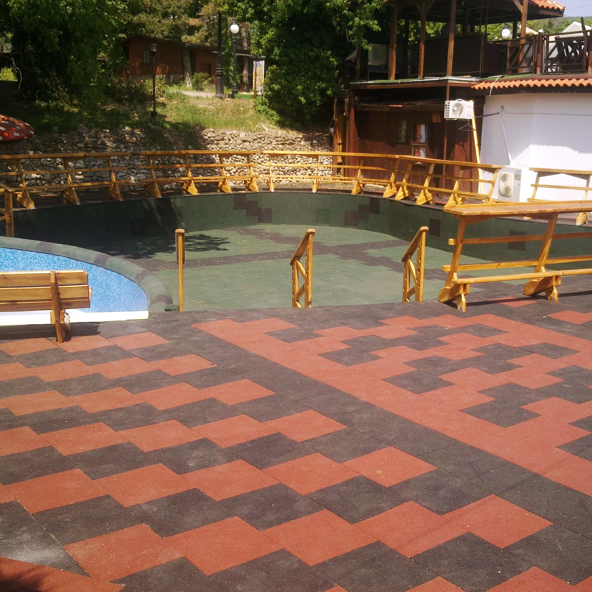 Cannons UK 50cm x 50cm x 20mm Rubber Playground Tiles (bulk discounts available) - Image 4